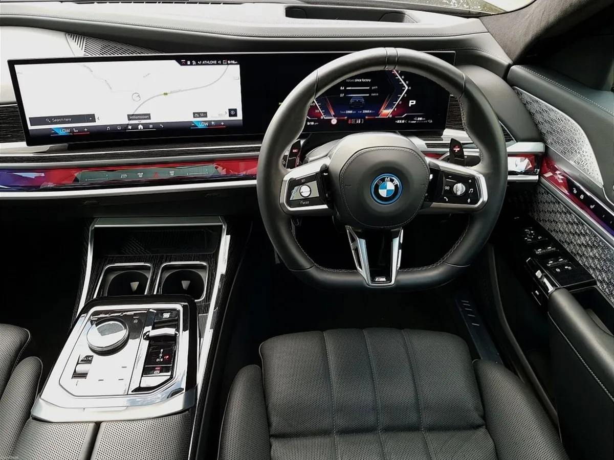BMW 7-Series M760 xDrive - Image 5