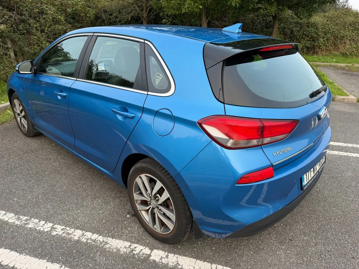 171 Hyundai i30 Deluxe plus 5DR - Image 4