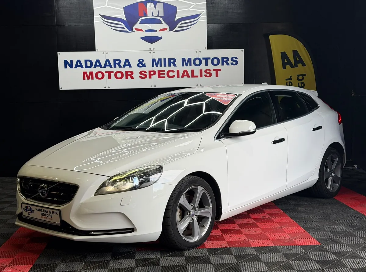 VOLVO V40 2015 AUTO WARRANTY AA APPROVED FULL EXTR - Image 5