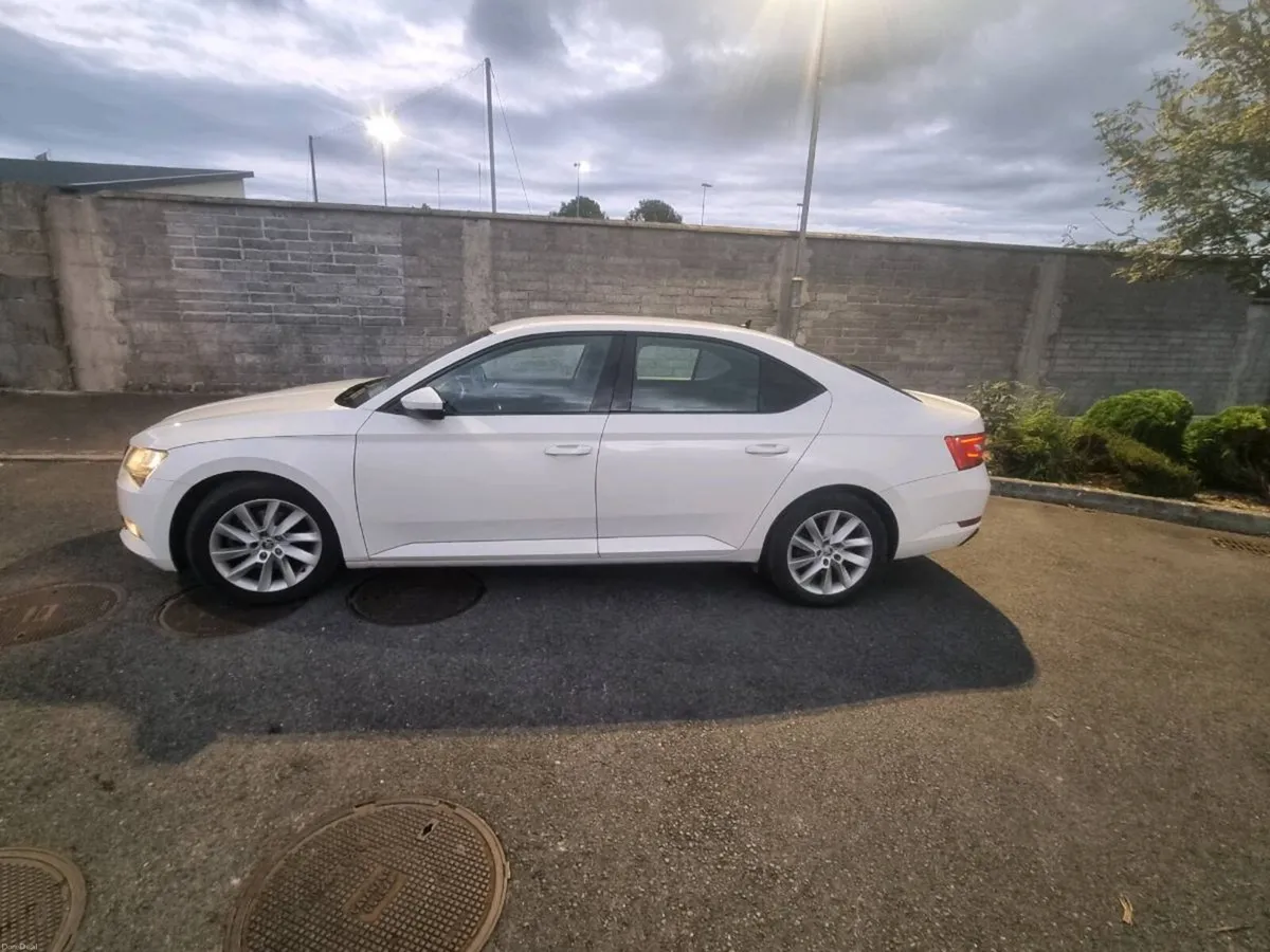Car - Image 6