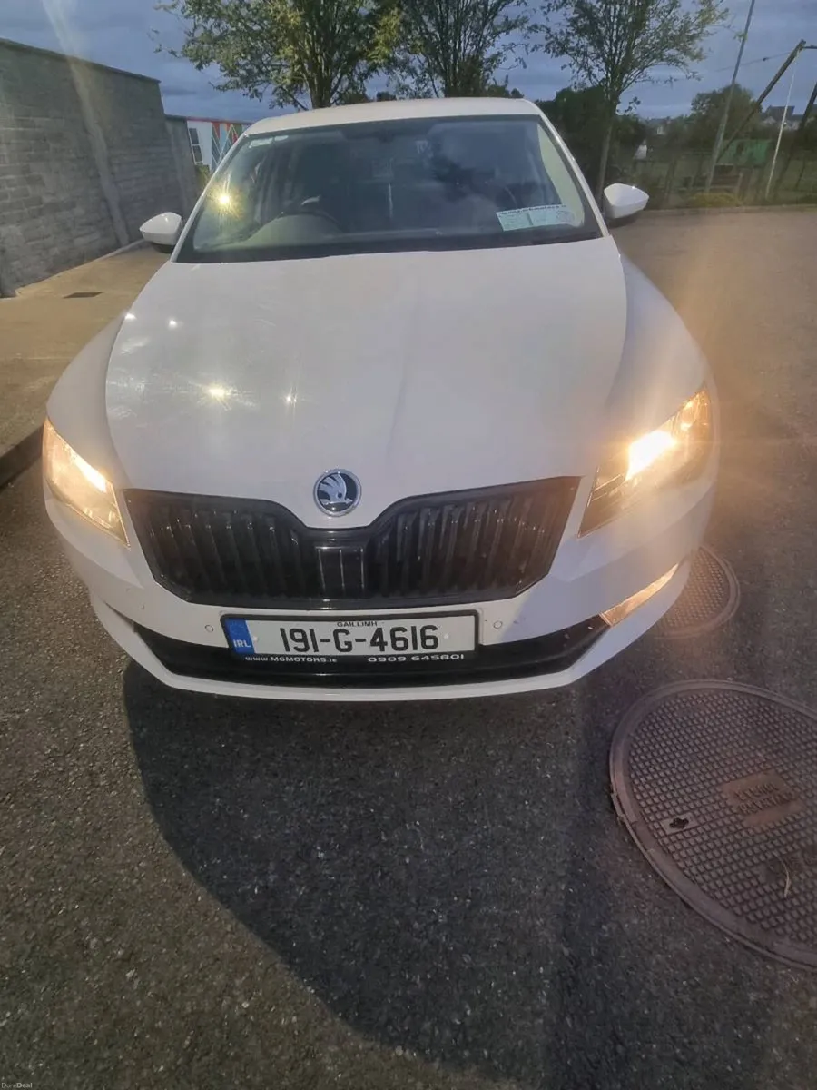 Car - Image 4