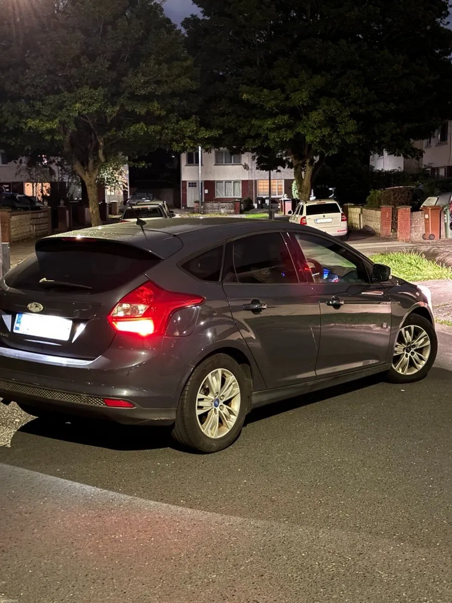 Ford Focus 2012 - Image 3