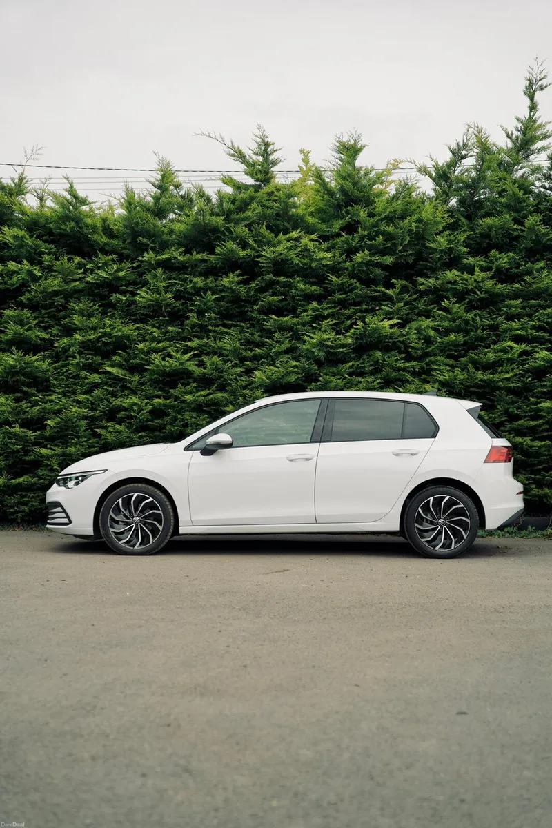 Volkswagen Golf Active Advance 2023| Premium Hatch - Image 2