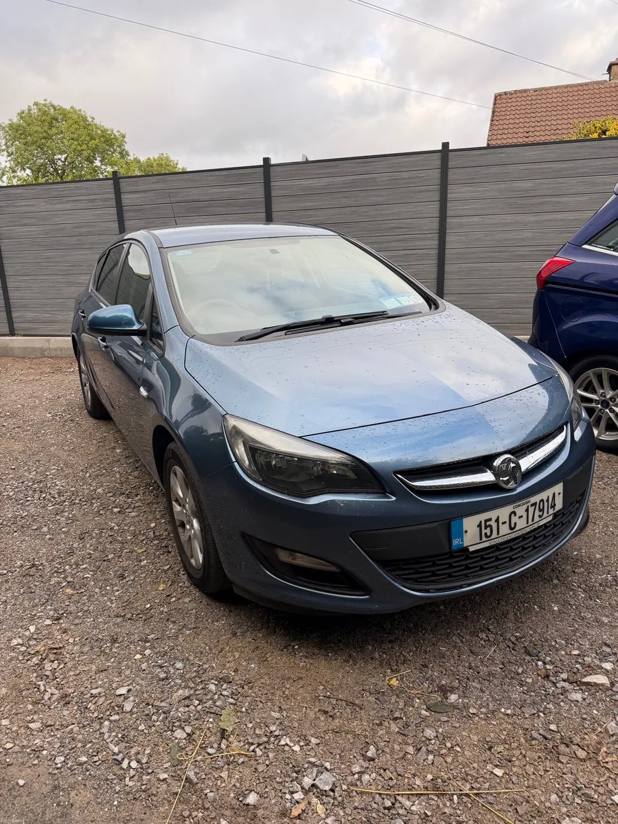 2015 Opel Astra, 111000 miles - Image 2