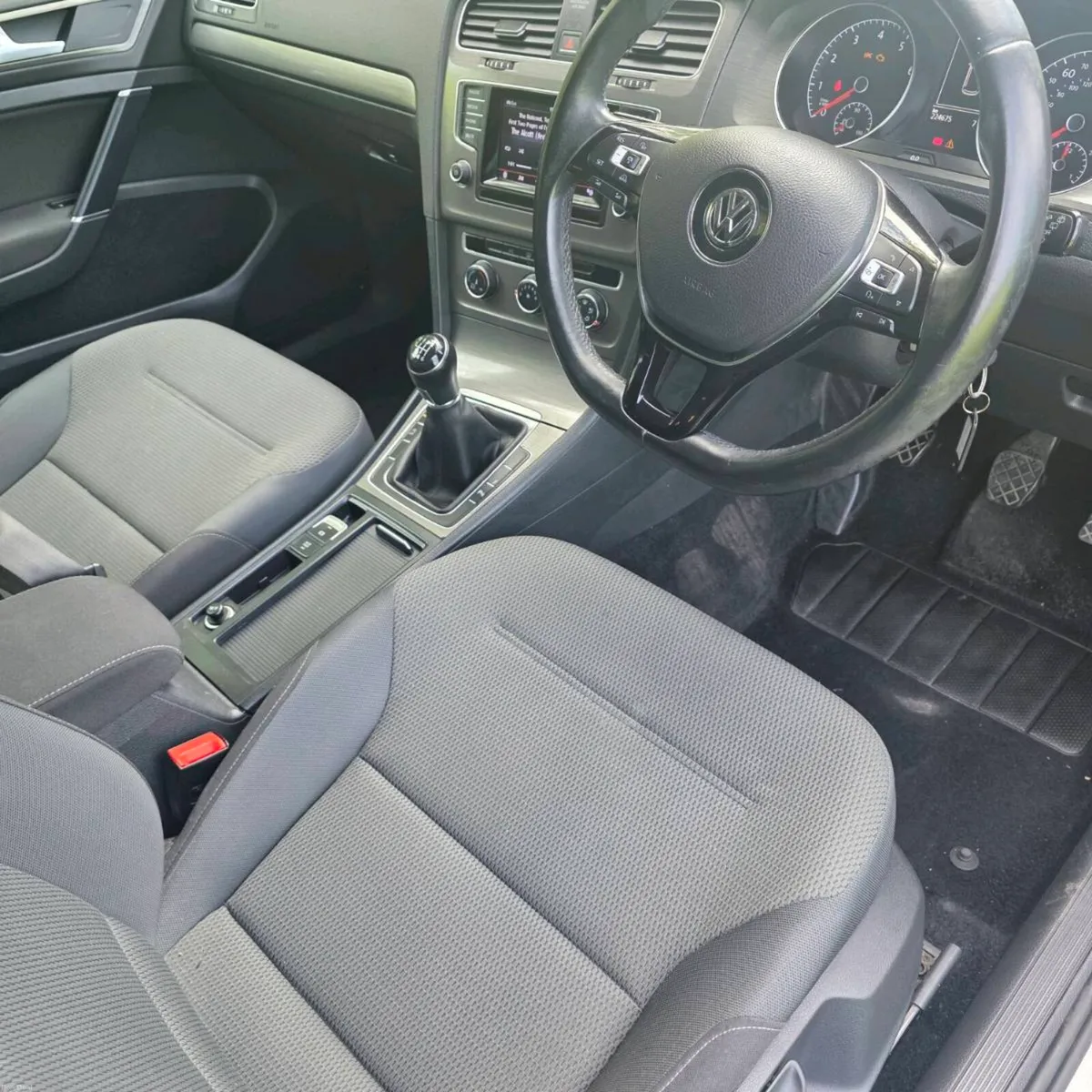 141 Volkswagen Golf 1.4 TSI FSH FRESH NCT - Image 6