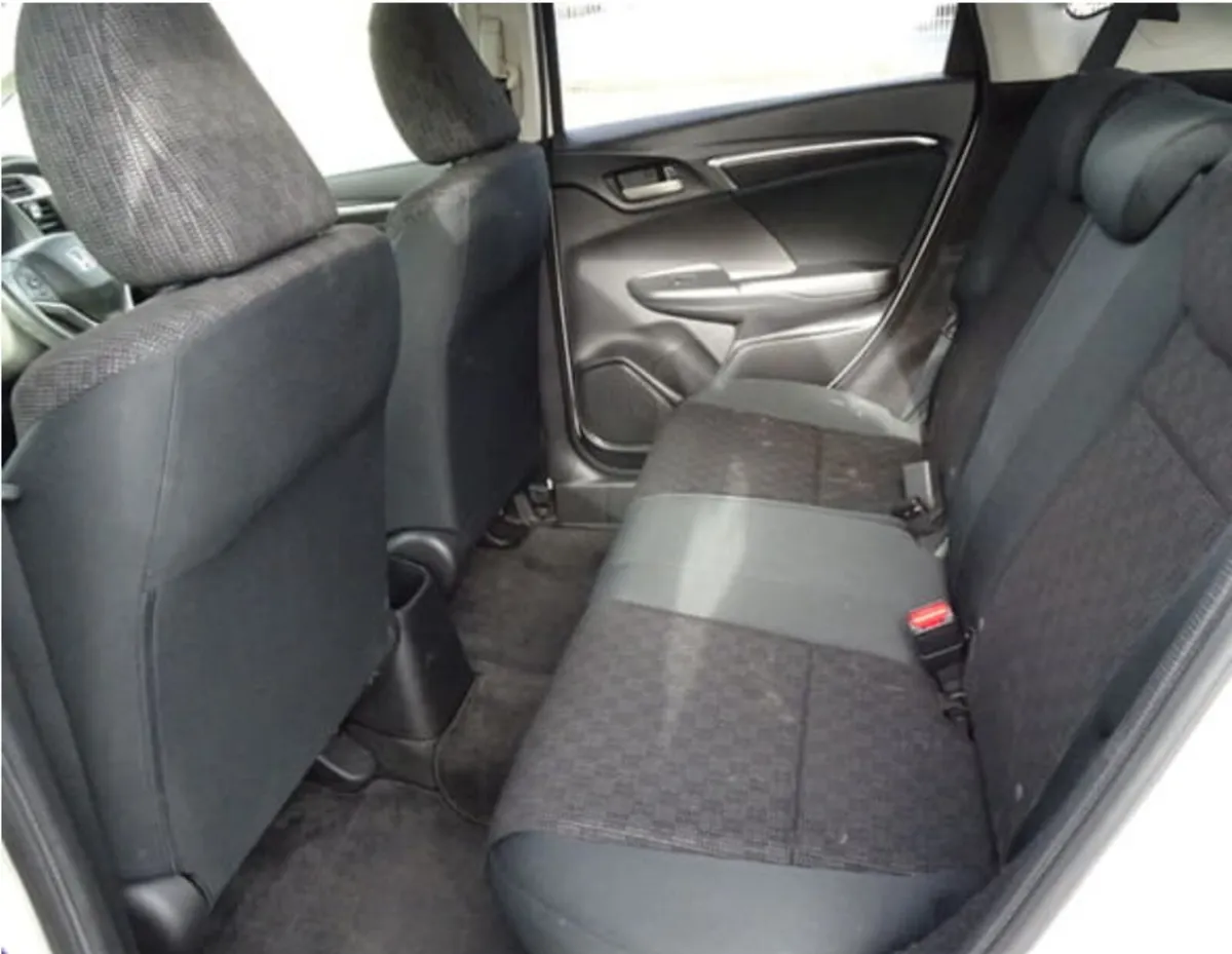 Honda Fit 2015 - Image 5