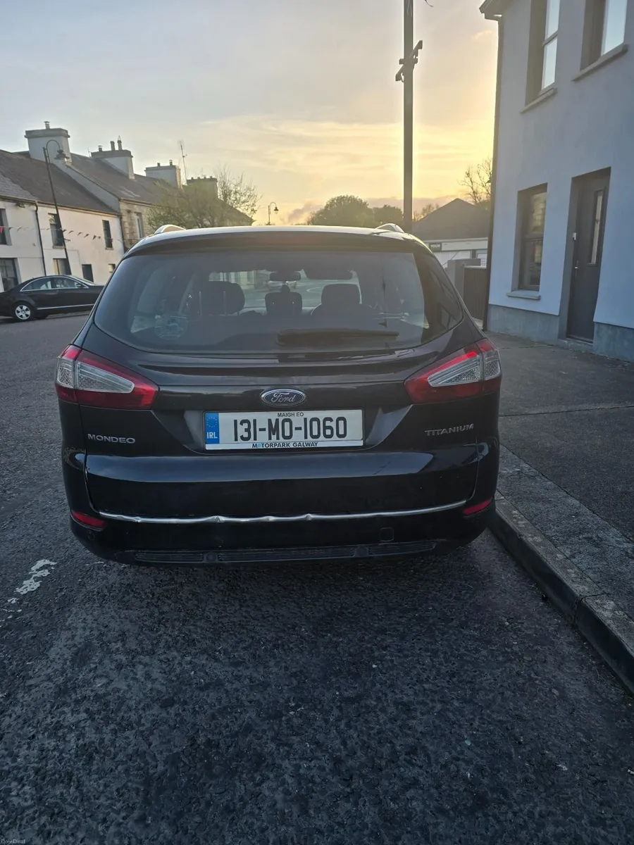 2013 Ford Mondeo Estate (Titanium Spec) - Image 2