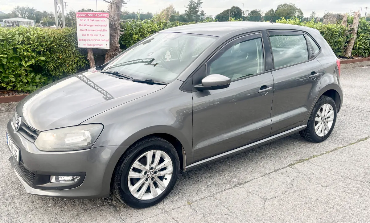 2014 Volkswagen Polo  1.2L LOW KMS - Image 3