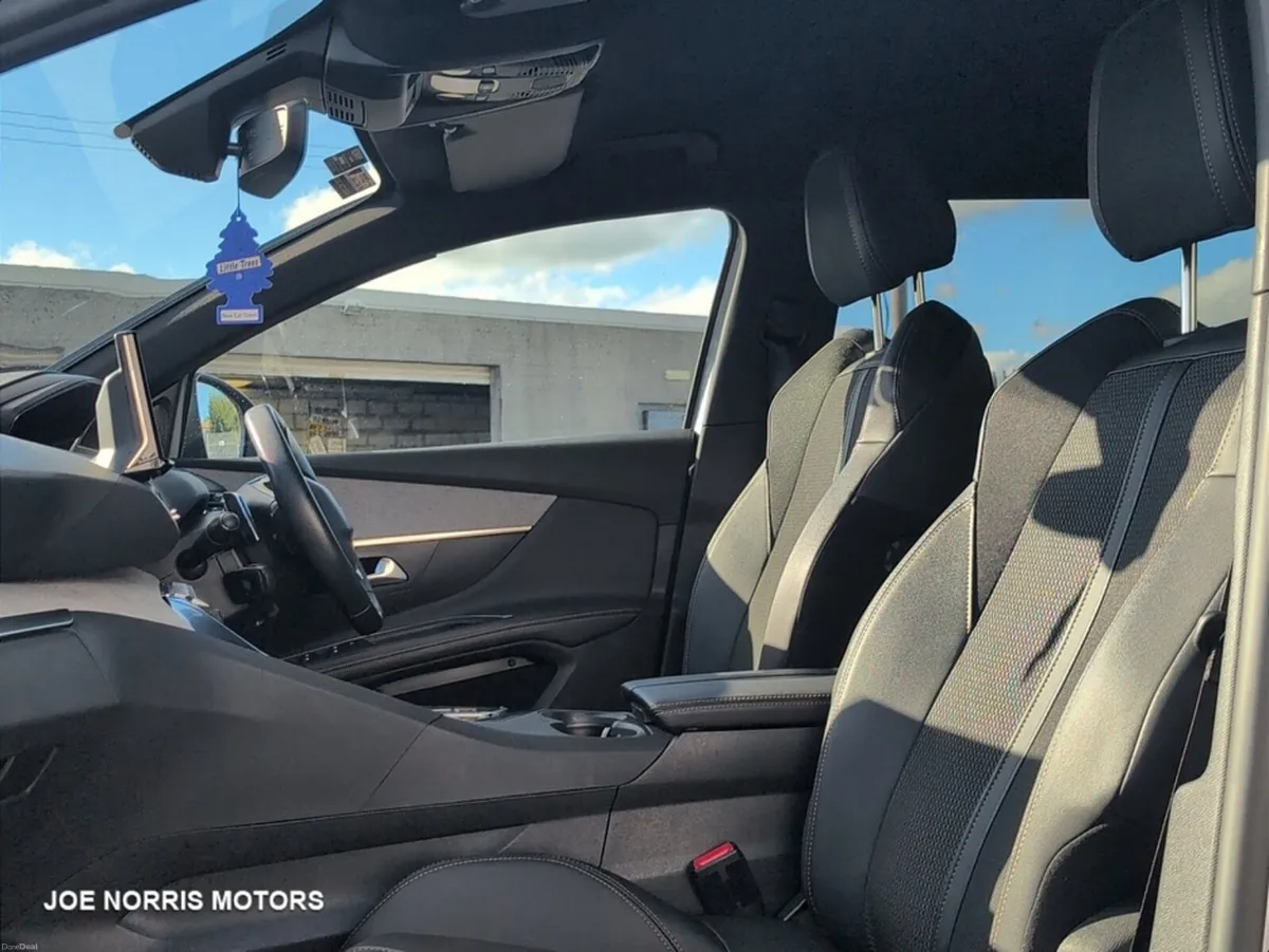 Peugeot 5008 GT 1.2 MHEV 136 EDCT 4DR - Image 2