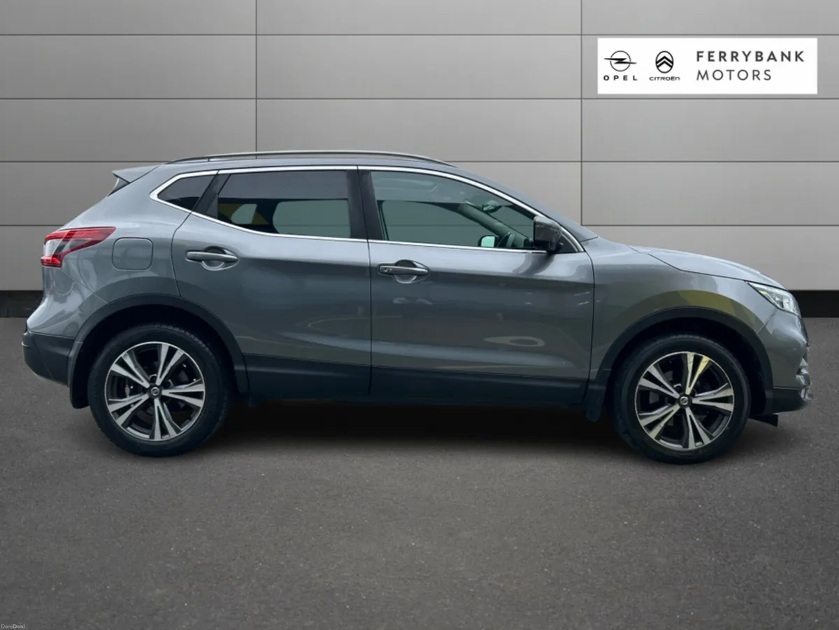 Nissan Qashqai 1.5 SV PREMIUM LED SS 18 4DR - Image 4