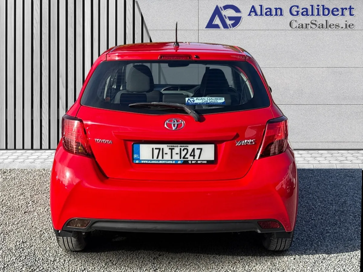 Toyota Yaris 1.0 LUNA - Image 6