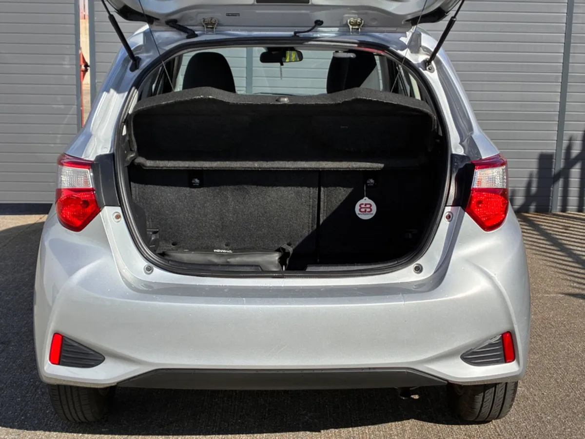 Toyota Yaris 1.0 LUNA 4DR - Image 5