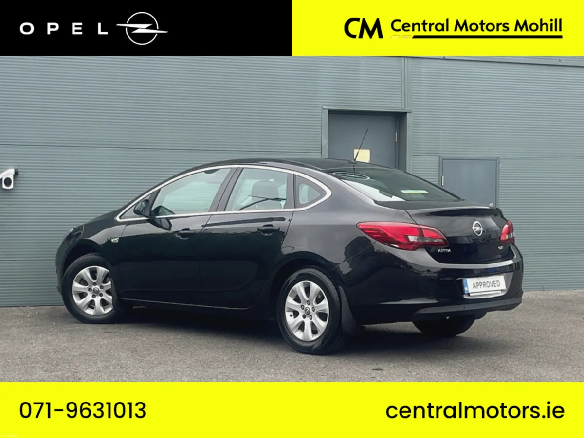 Opel Astra SALOON 1.6 CDTI 110PS 4DR * Finance Arr - Image 3