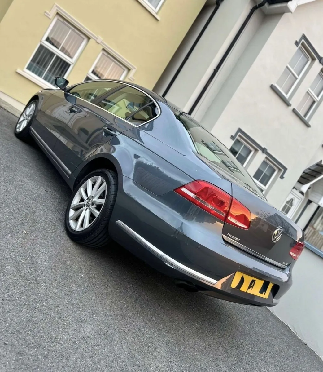 Volkswagen Passat - Image 3
