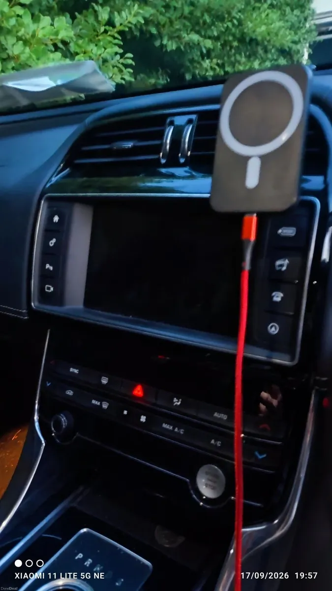 Jaguar XE 2015 - Image 6