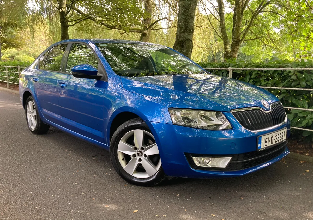 Skoda Octavia 1.6 Tdi Deluxe SE Edition 120 kms - Image 5
