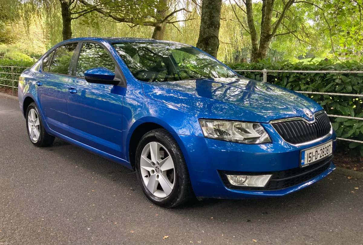 Skoda Octavia 1.6 Tdi Deluxe SE Edition 120 kms - Image 3