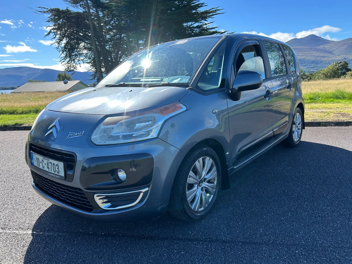 2010Citroen C3.. Rare car with only 92,000 miles - Image 3