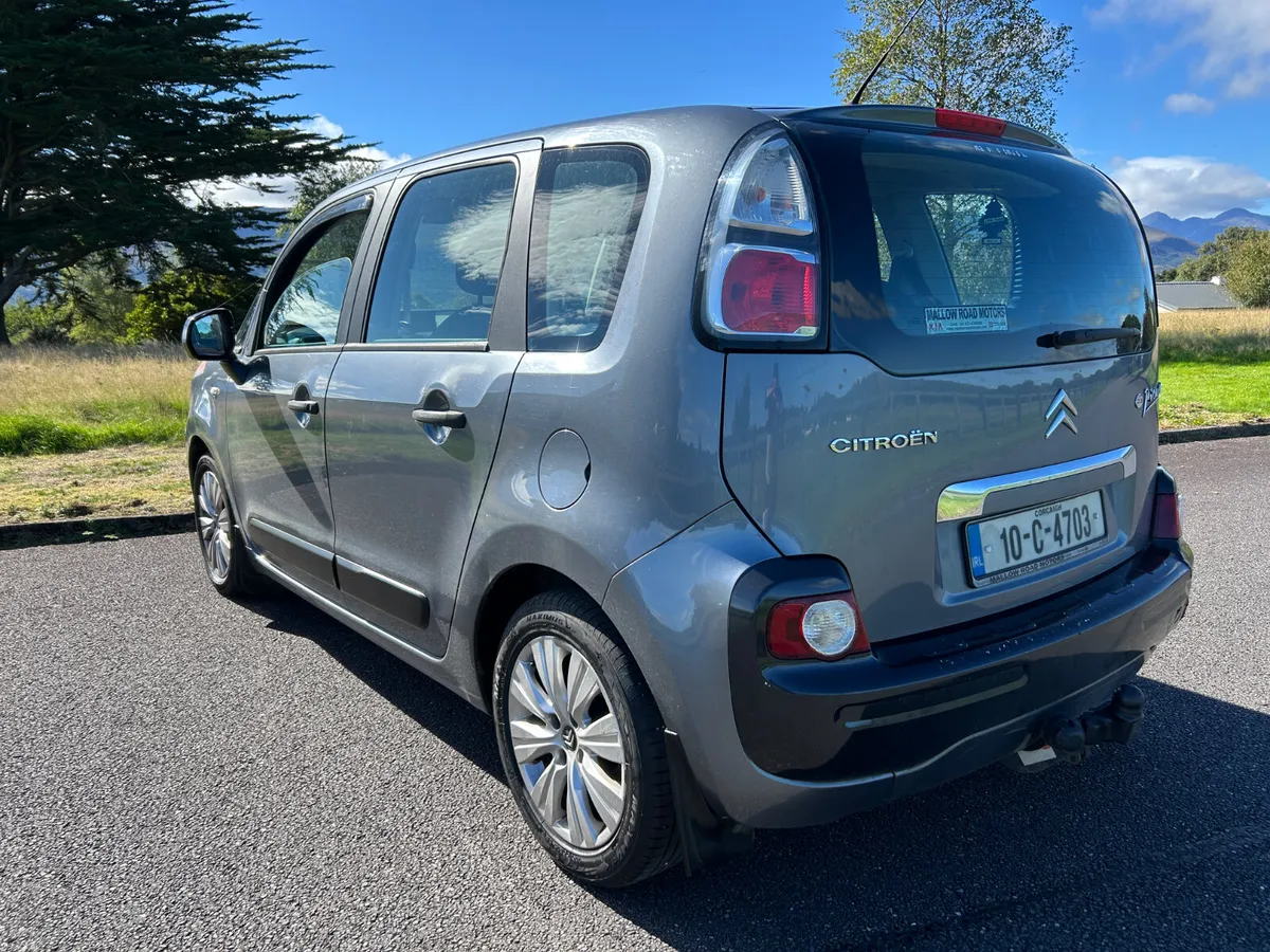 2010Citroen C3.. Rare car with only 92,000 miles - Image 4