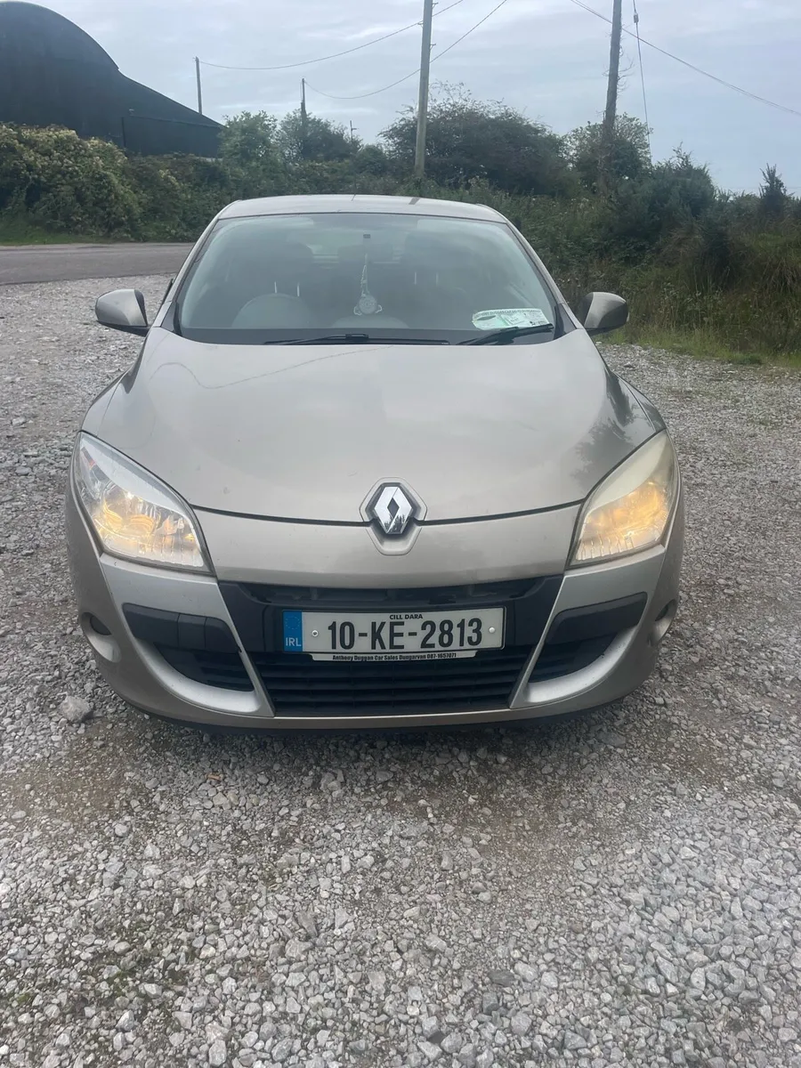 2010 Renault Megane - Image 2