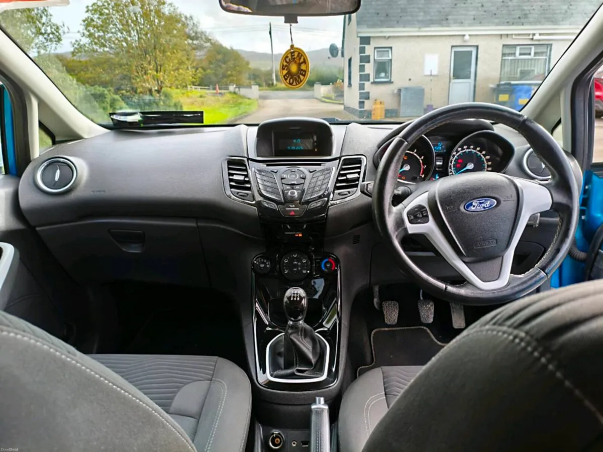 Ford fiesta - Image 5