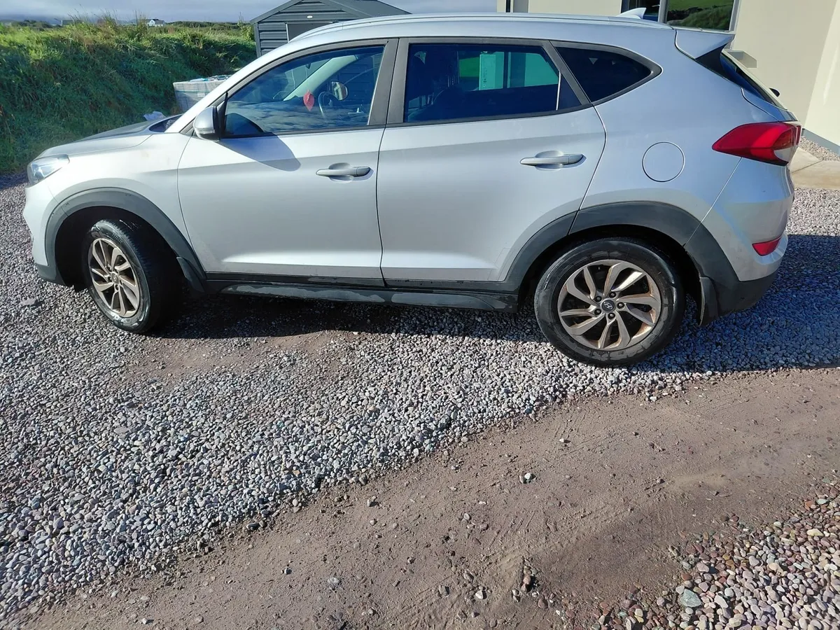 Hyundai Tucson Executive 2017 - Image 2