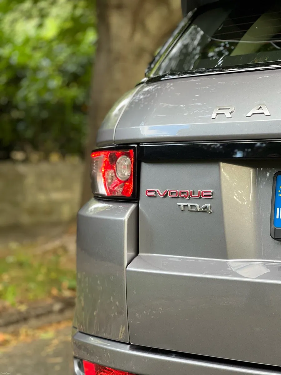 Range Rover Evoque 2.2 (NEW NCT) (HIGH SPEC) - Image 4