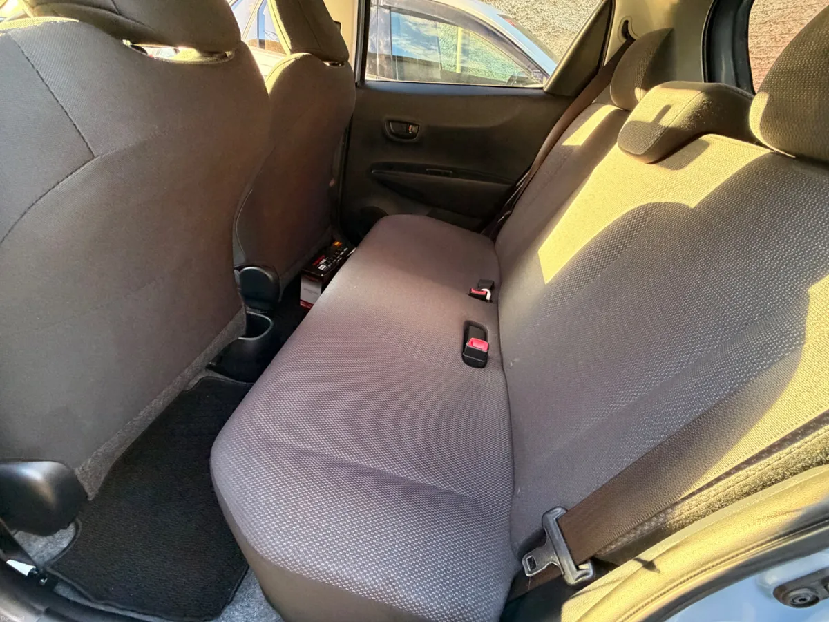 Toyota Vitz /yaris 2014 1.0 Low kilometres - Image 6