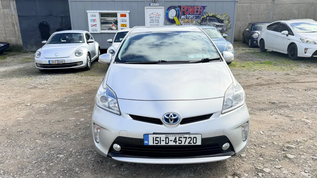 Toyota Prius 2015 hybrid - Image 3