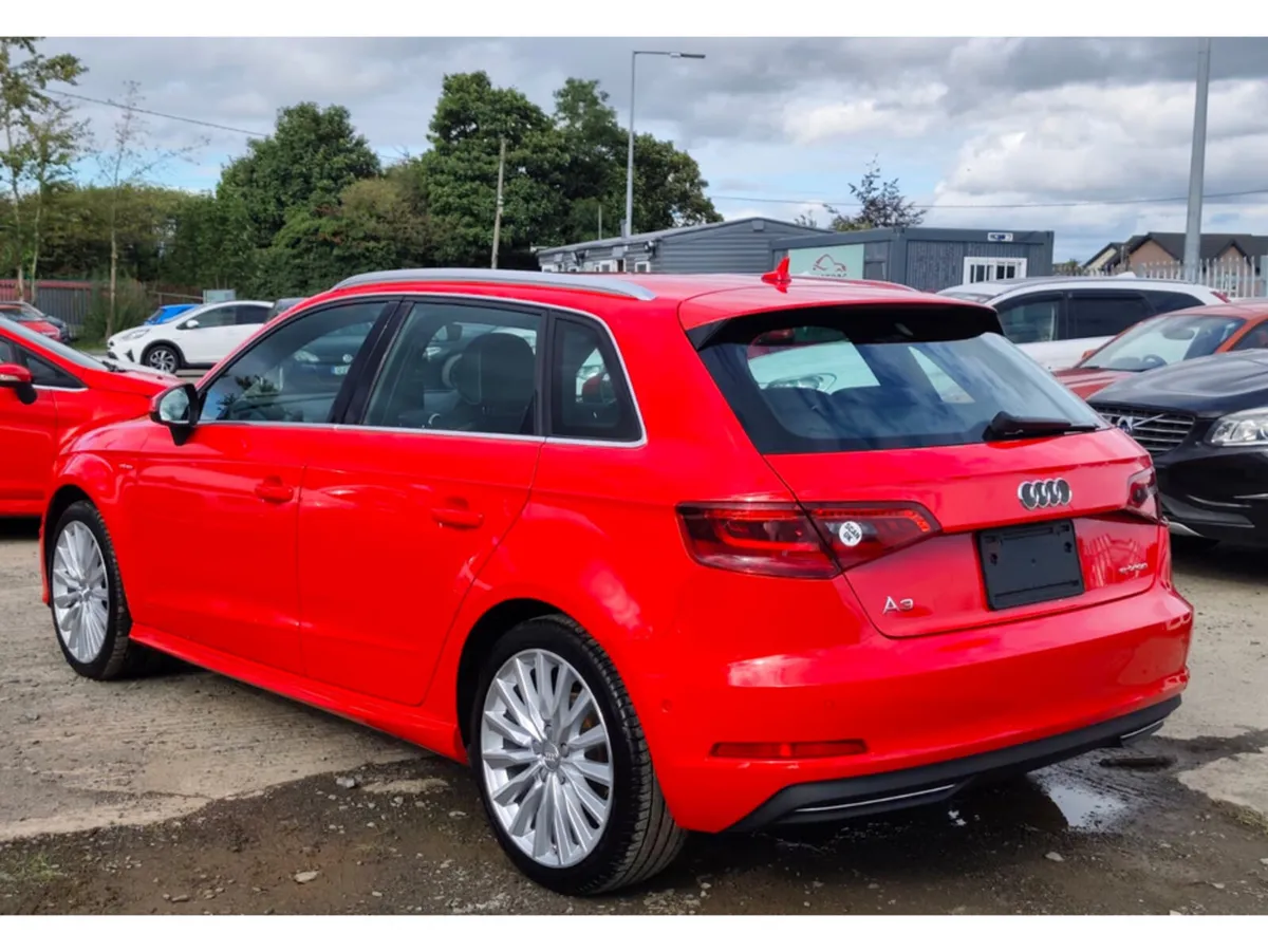 Audi A3 E-TRON S LINE PACKAGE 1.4L Petrol - Automa - Image 6