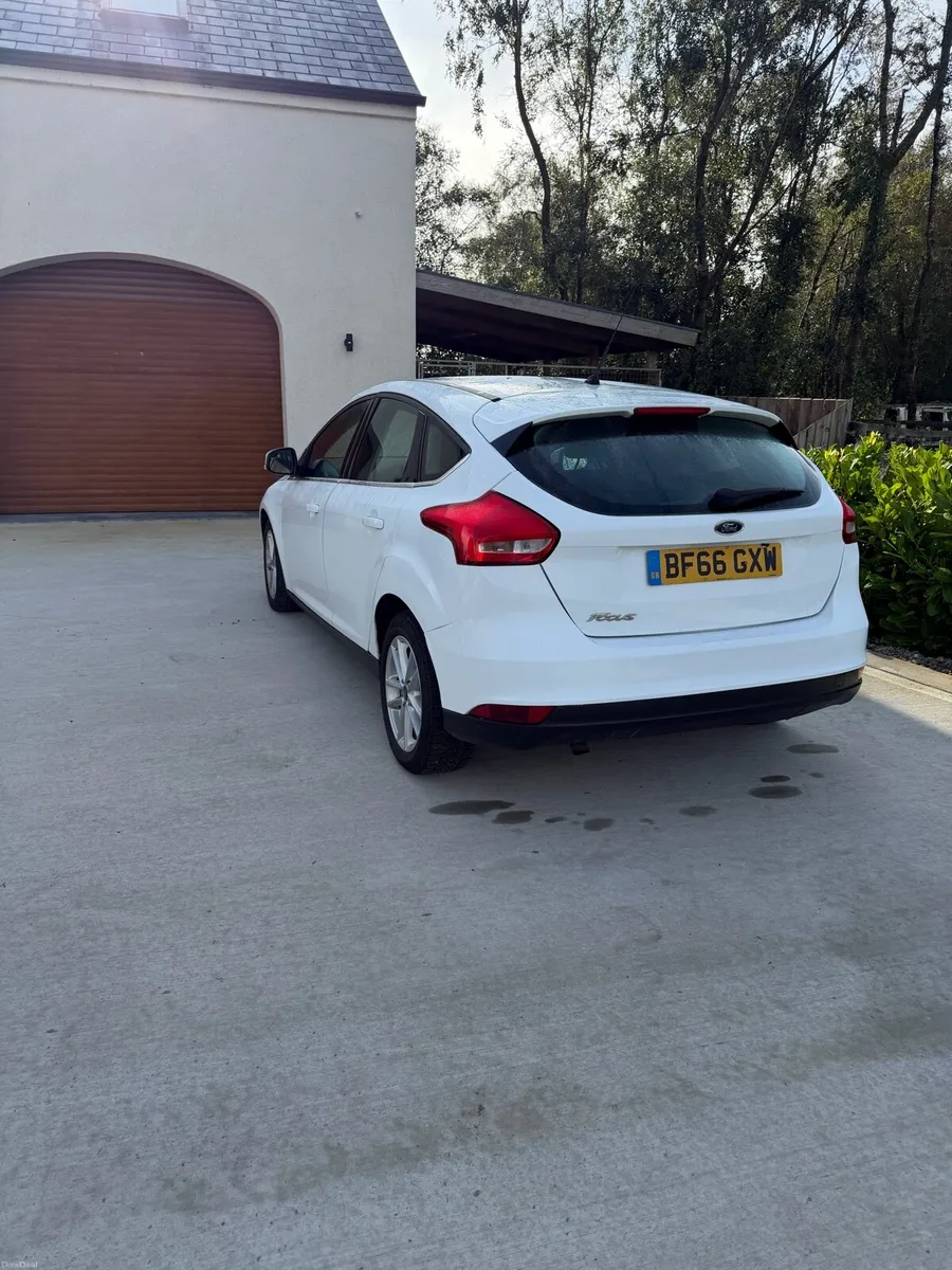 2017 Ford focus - Image 4