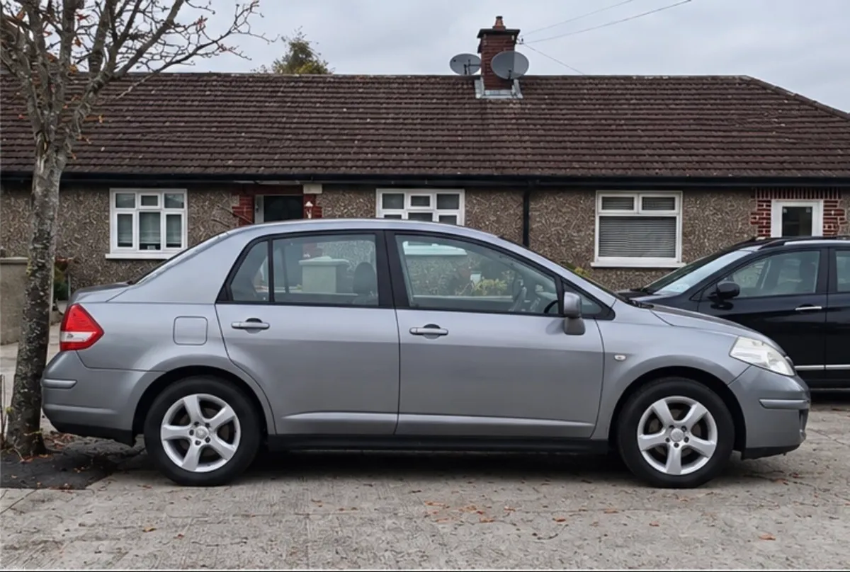 Car - Image 3