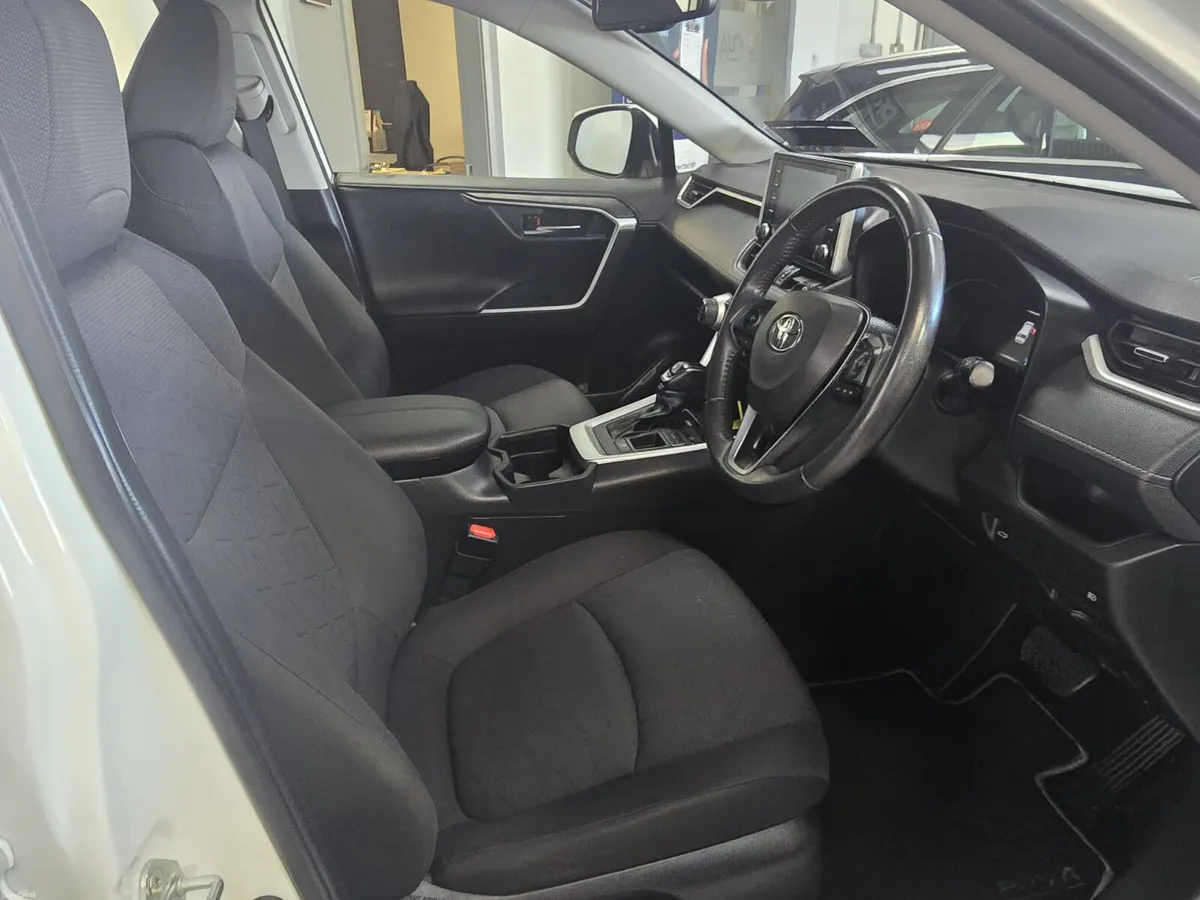 Toyota RAV4 2020. LUNA SPORT HYBRID - Image 6