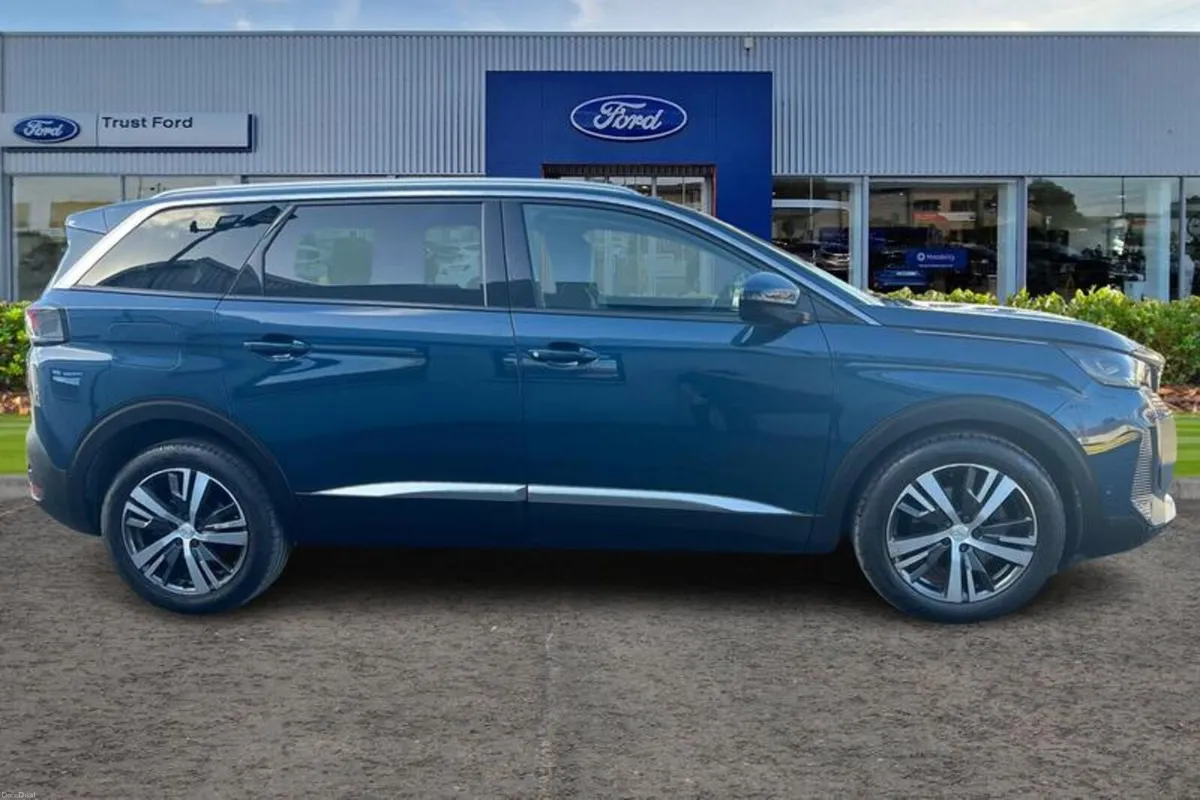 Peugeot 5008 1.5 BlueHDi Allure Premium 5dr - Image 3
