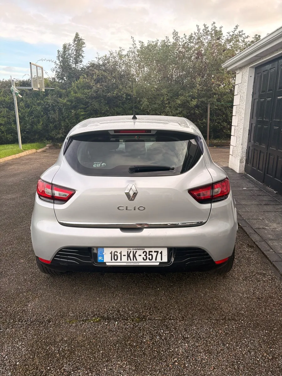 2016 Renault Clio 1.1 Dynamique Nav Petrol - Image 2