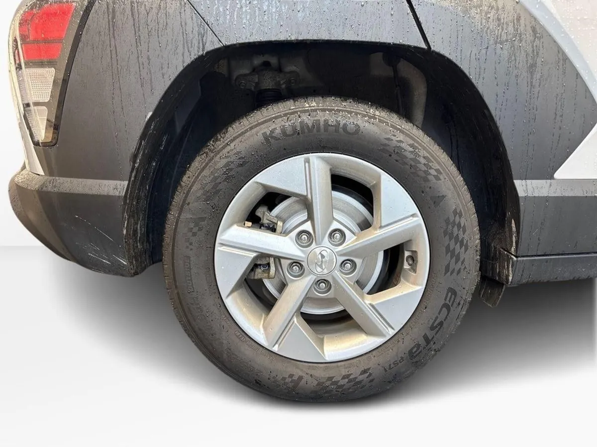 Hyundai KONA 1.6 HYBRID SIGNATURE *AUTO* €90 PER W - Image 5