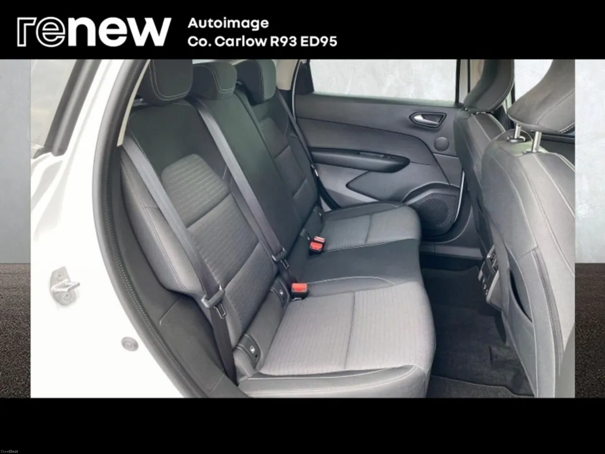 Renault Arkana ICONIC E-TECH HYBRID 145 AUTO - Image 3