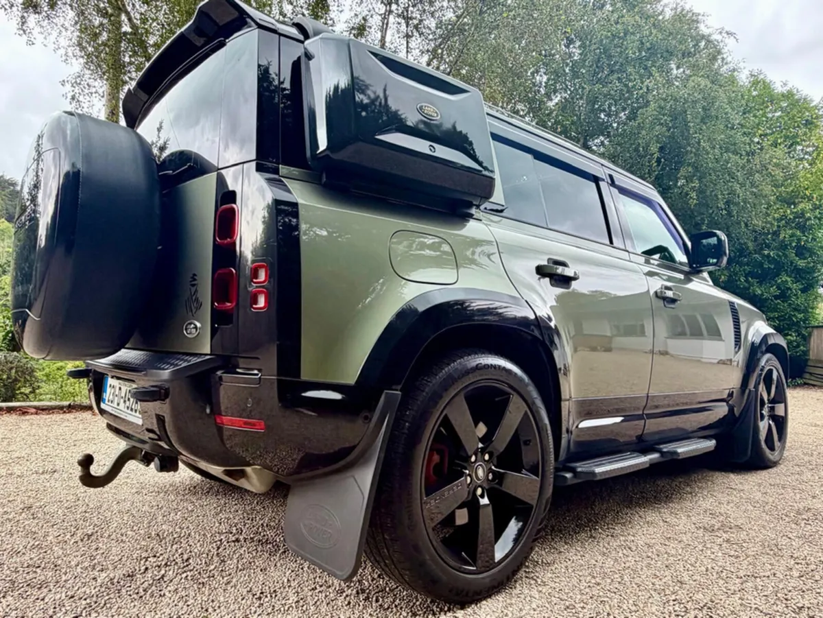 Land Rover Defender 110 X-DYNAMIC HSE *Colossal Sp - Image 4