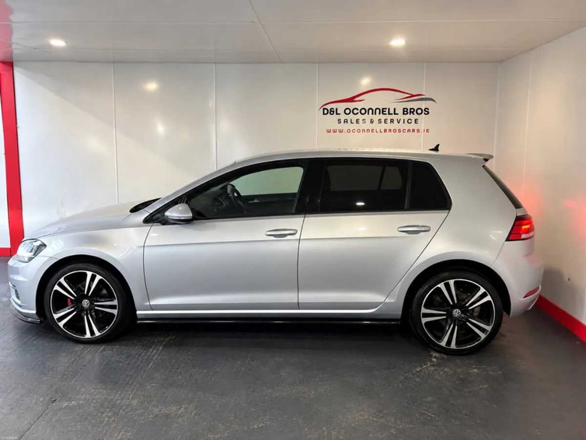 Volkswagen Golf 1.6 TDI SE NAV 115PS 5DR - Image 4