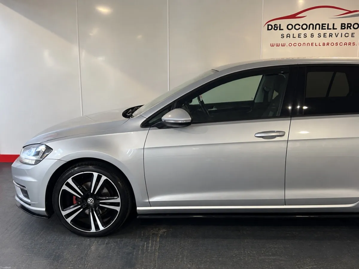 Volkswagen Golf 1.6 TDI SE NAV 115PS 5DR - Image 5