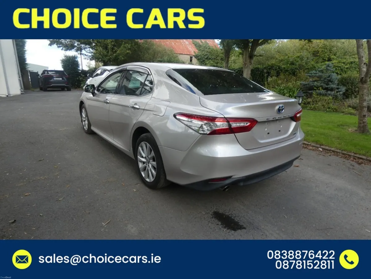 Toyota Camry 2.5 AUTO HYBRID - Image 4