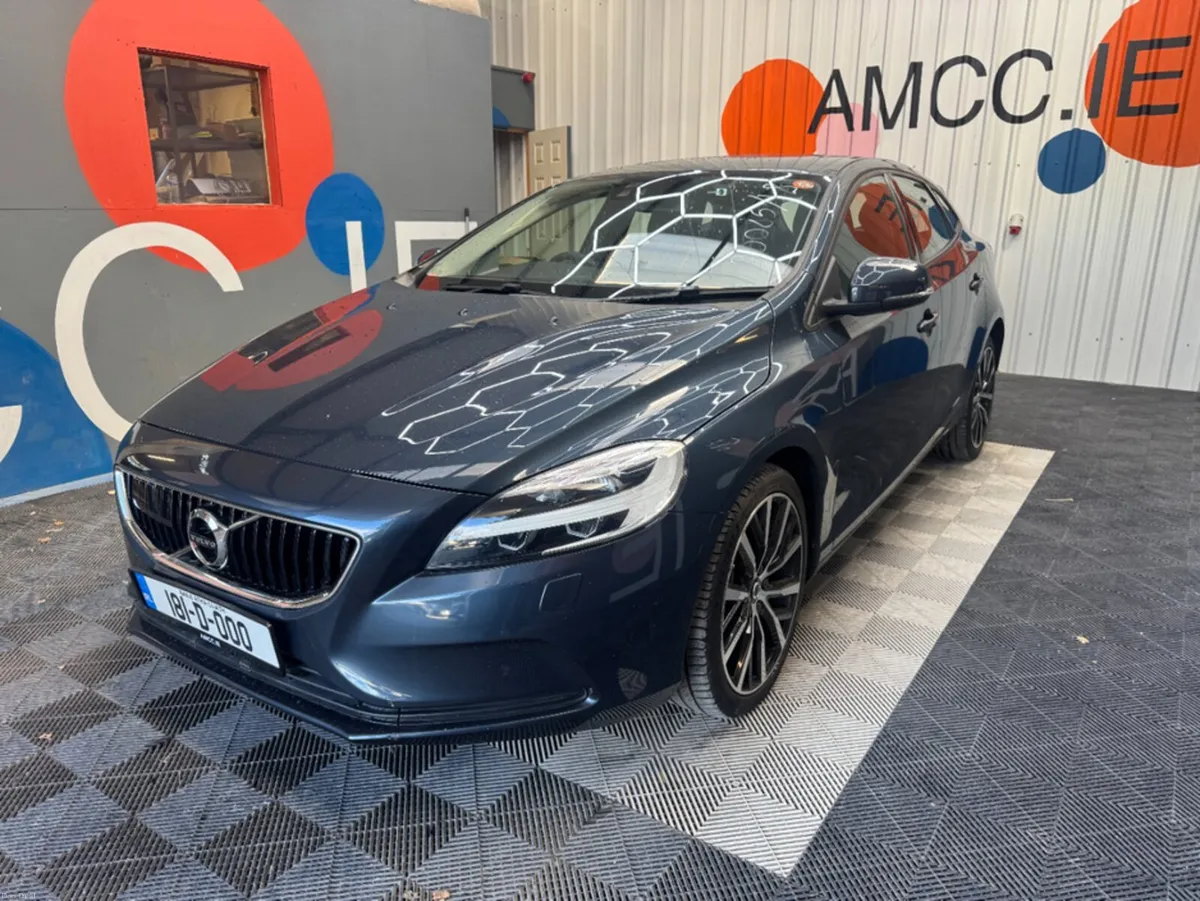 Volvo V40 2018 VOLVO V40 D4  2.0 AUTOMATIC / PARKI - Image 6