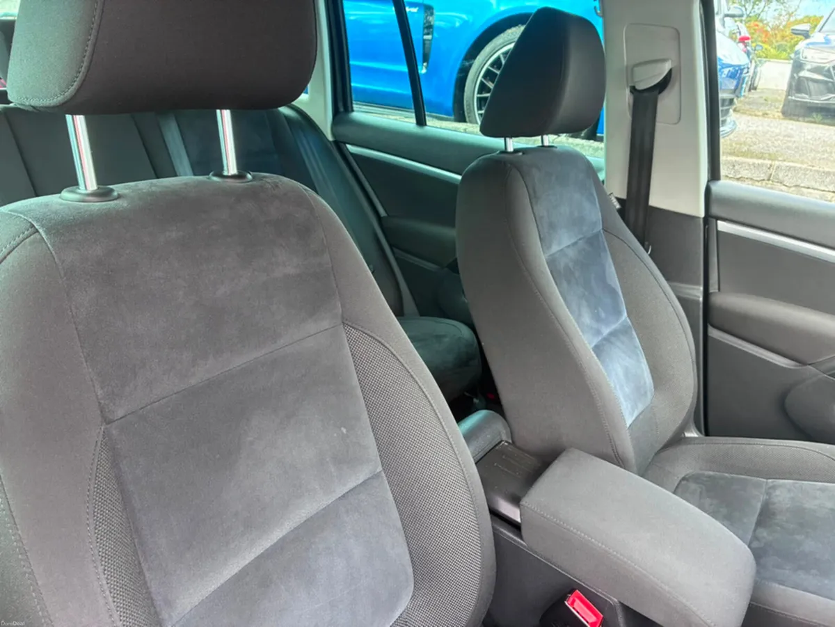 Volkswagen Tiguan 2.0 TDI MATCH EDITION 4MT 4WD - Image 5
