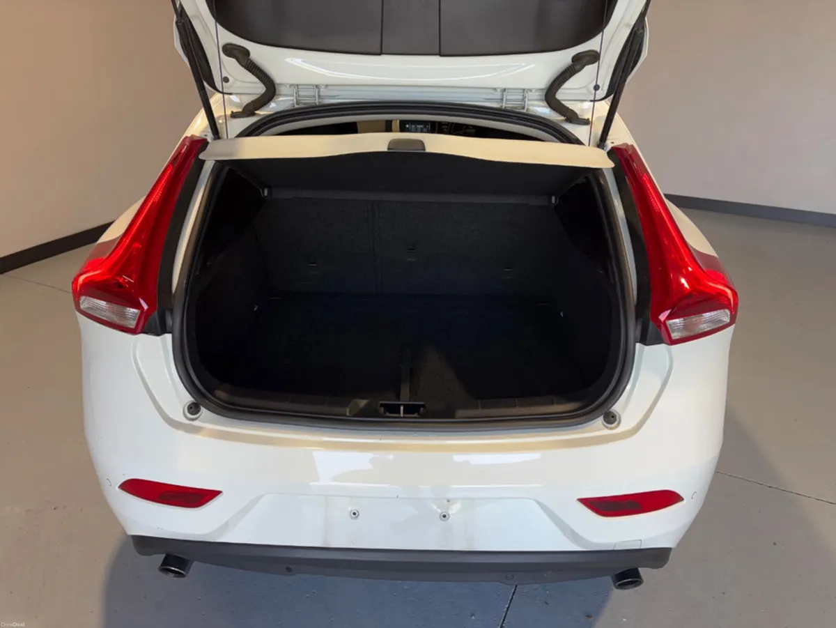 Volvo V40 Auto - New NCT - Low KMs - Image 5