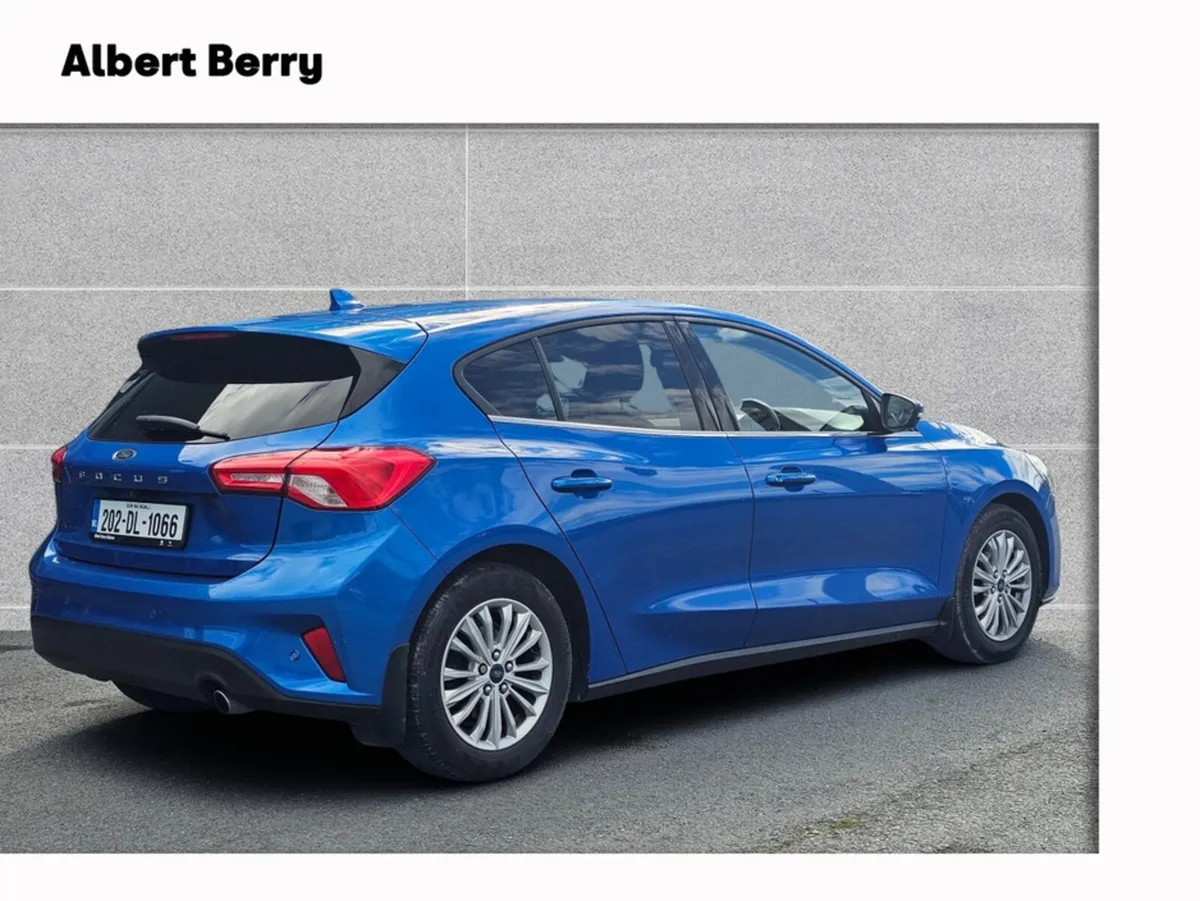 Ford Focus TITANIUM 5DR 1.5 TD 120 S6. S6.2 M6 F - Image 4