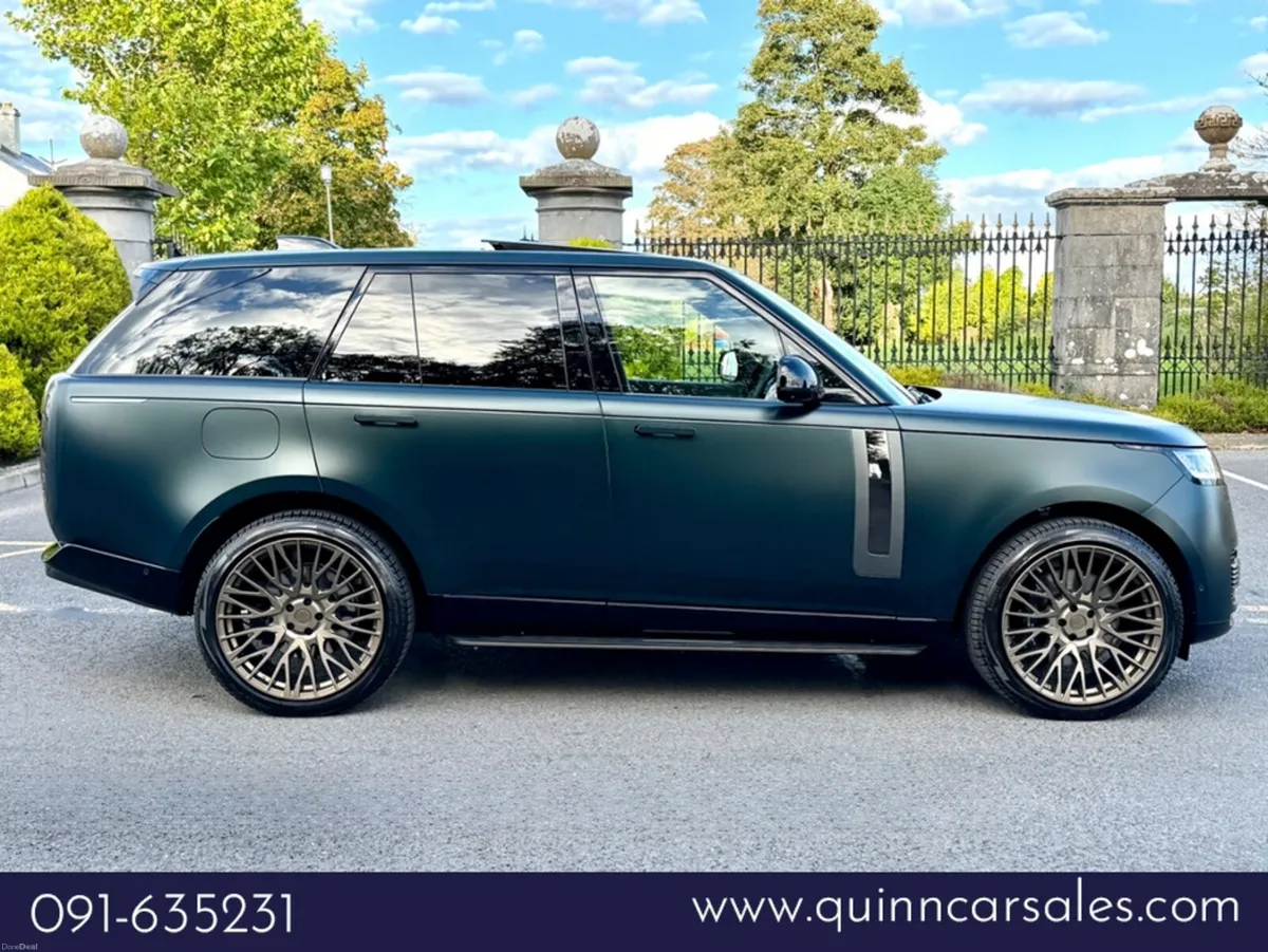 Land Rover Range Rover P550e SV AUTO==COST OVER €2 - Image 2
