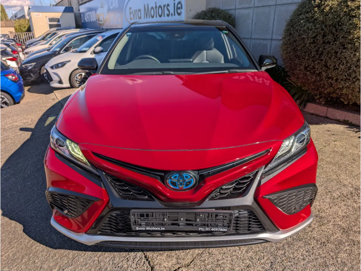 Toyota Camry WS HYBRID AUTOMATIC 2.5 PETROL //VERY - Image 2