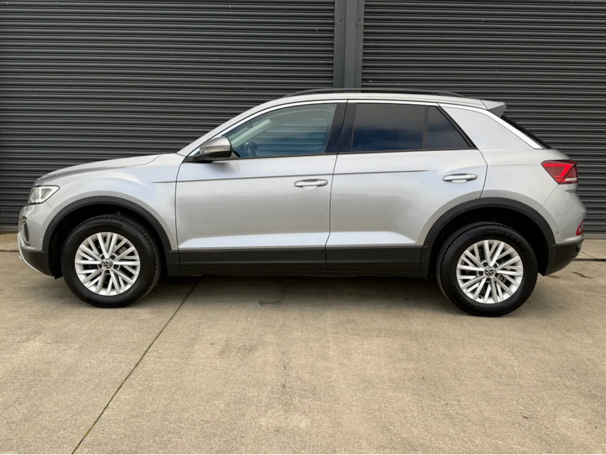Volkswagen T-Roc LIFE 1.0 TSI MANUAL 110HP  * REVE - Image 4
