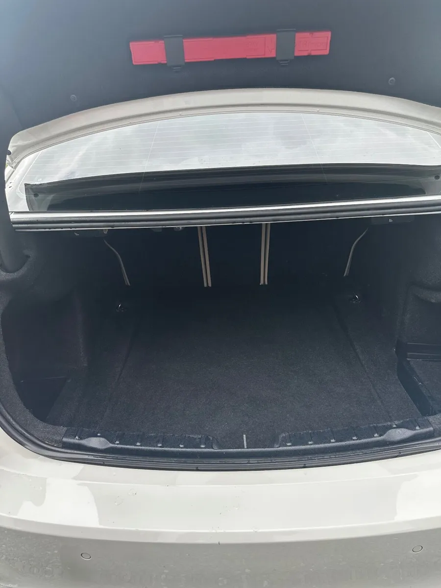 BMW 3-Series 2019 - Image 5