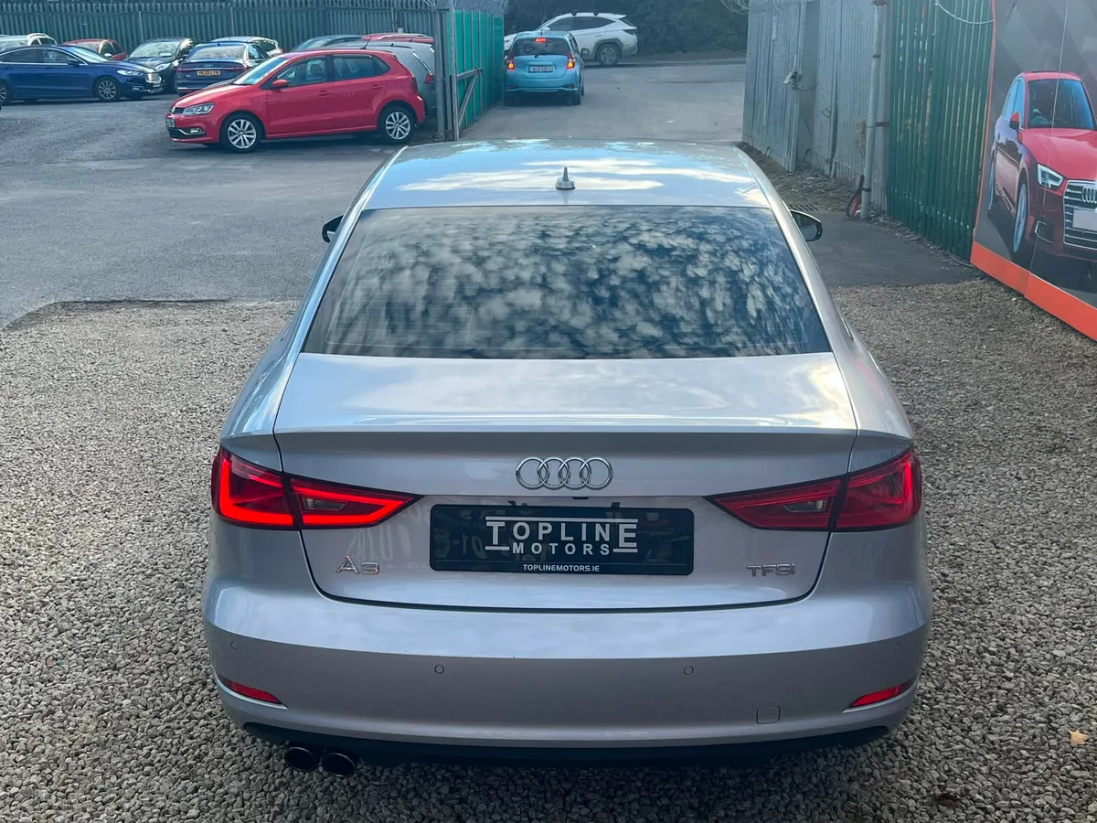 //STUNNING FULL LEATHER//AUTO//REVERSING CAMERA// - Image 5